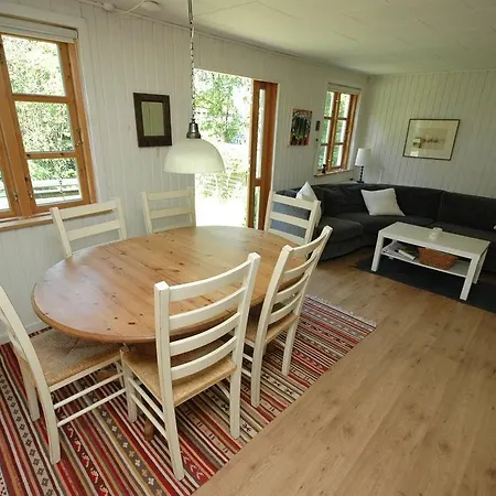 Ferienhaus Holiday Rorsangervej A- 3813 Bøtø By